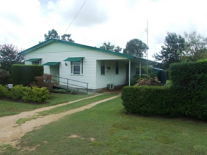 40 Charles Street, Crows Nest QLD 4355