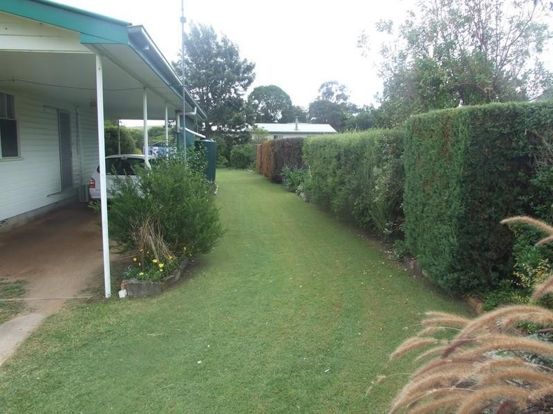40 Charles Street, Crows Nest QLD 4355