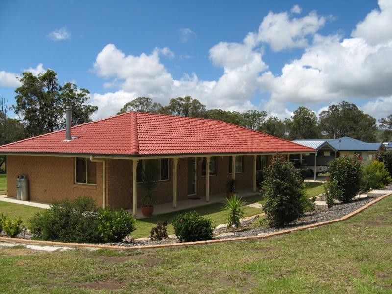 20 Eastside Road, Crows Nest QLD 4355