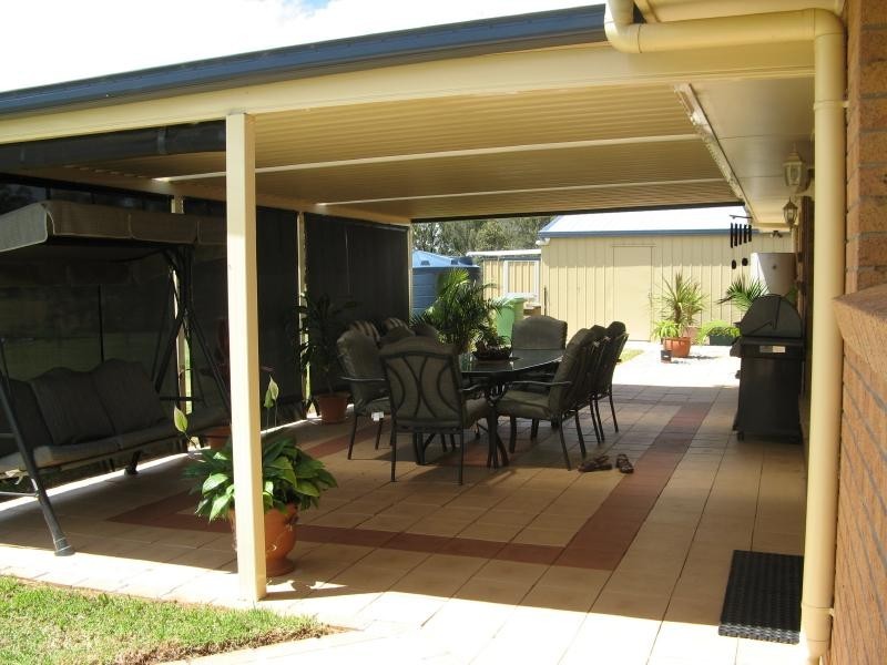 20 Eastside Road, Crows Nest QLD 4355