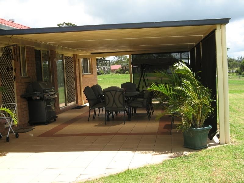 20 Eastside Road, Crows Nest QLD 4355