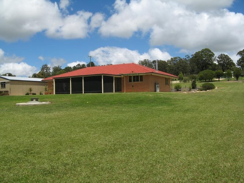 20 Eastside Road, Crows Nest QLD 4355