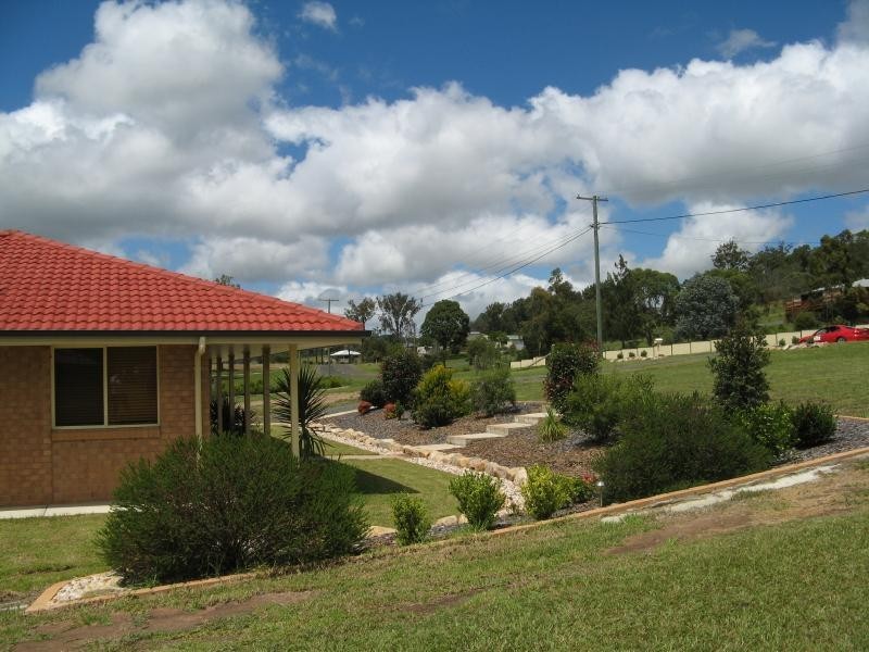 20 Eastside Road, Crows Nest QLD 4355