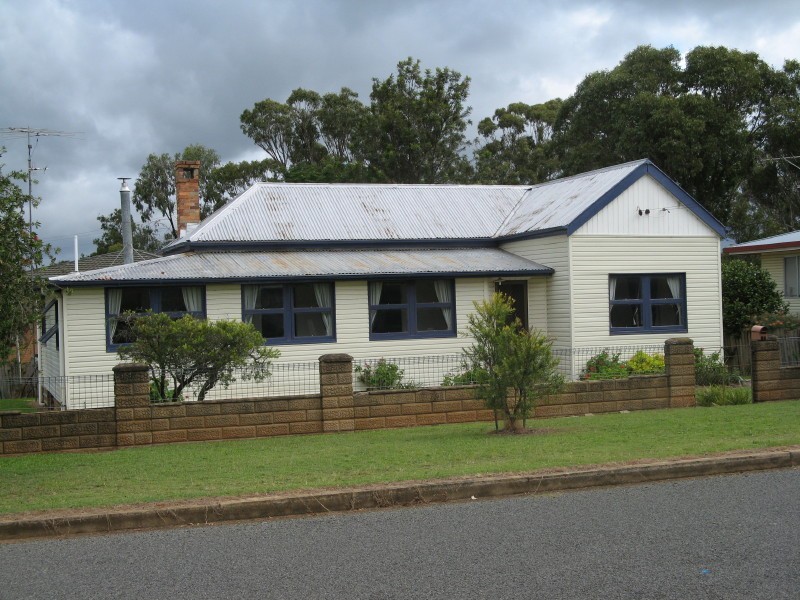 7 Nolan Street, Crows Nest QLD 4355