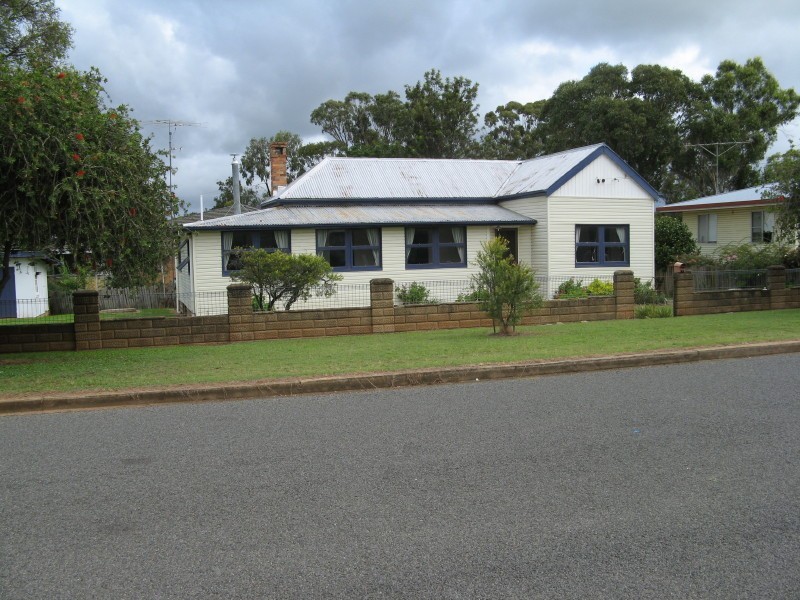 7 Nolan Street, Crows Nest QLD 4355