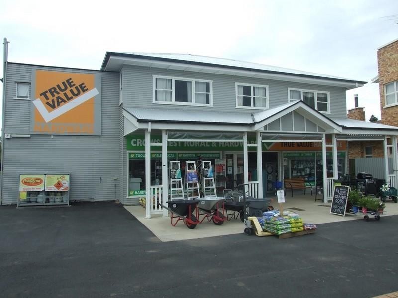 8 Charlotte Street, Crows Nest QLD 4355