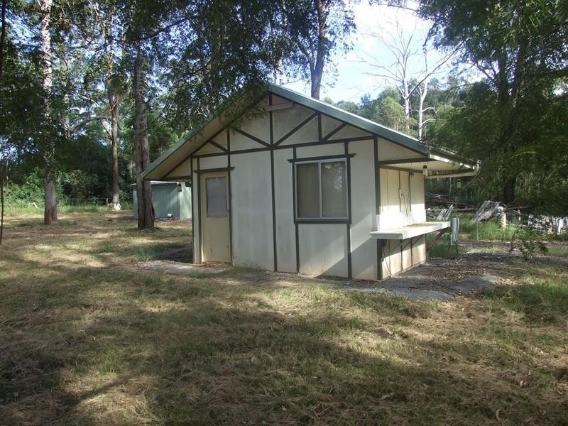 8487 New England Highway, Hampton QLD 4352