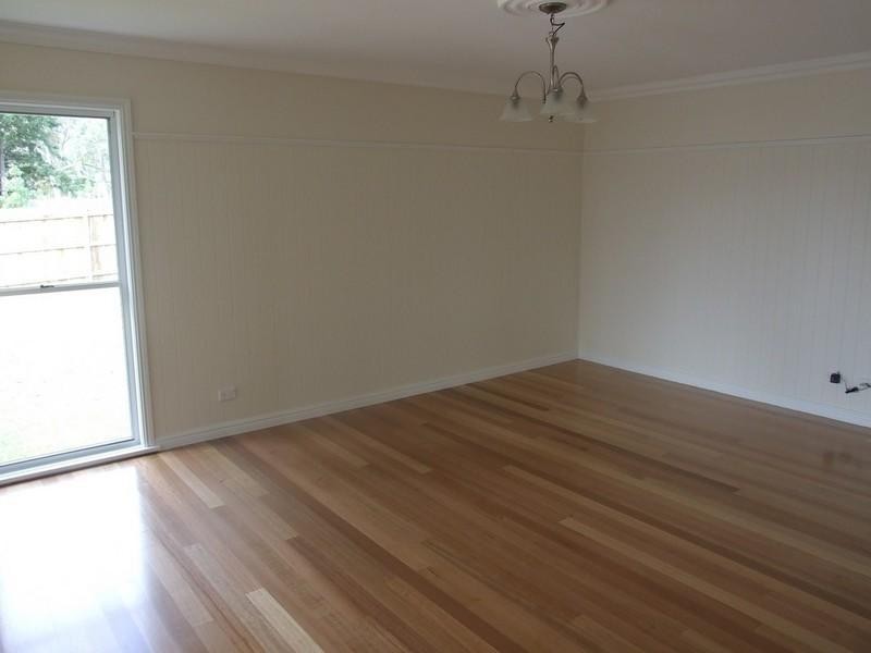 26 Samuel Avenue, Crows Nest QLD 4355