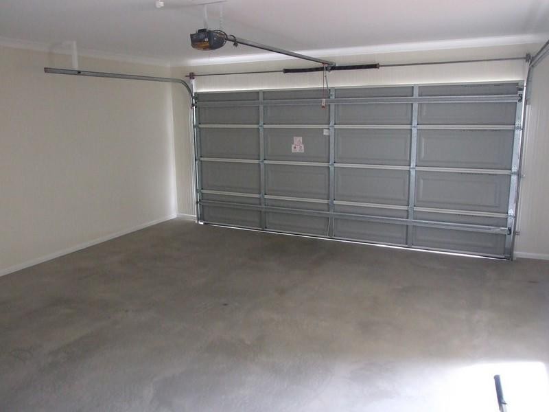 26 Samuel Avenue, Crows Nest QLD 4355