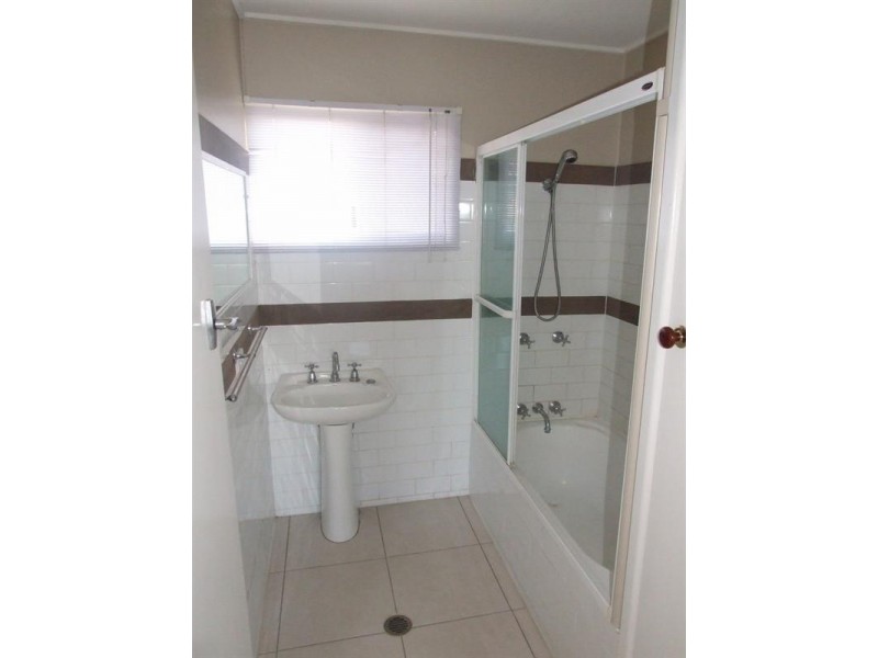 18 John Street, Goombungee QLD 4354