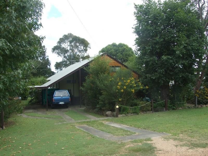 3 Dale Street, Crows Nest QLD 4355