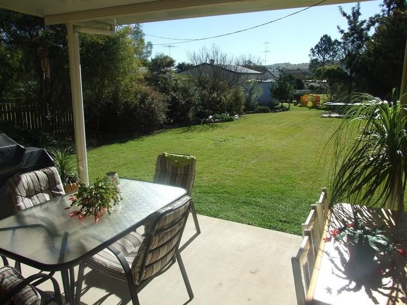 14 Sharp Street, Crows Nest QLD 4355