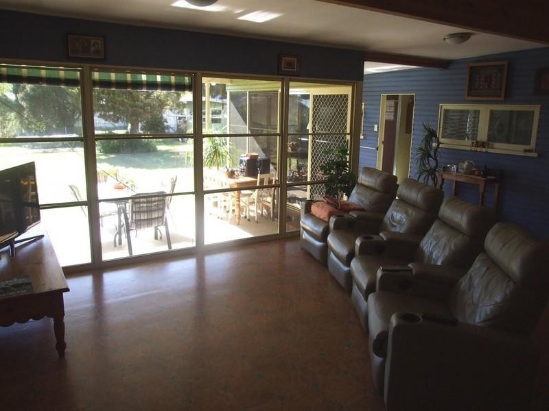 14 Sharp Street, Crows Nest QLD 4355