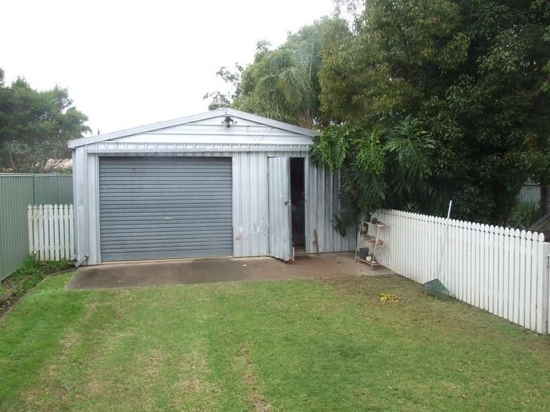16 Toowoomba Road, Crows Nest QLD 4355