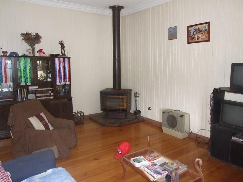 16 Toowoomba Road, Crows Nest QLD 4355