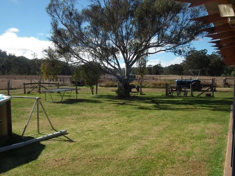 1205 Pechey Maclagan Road, Crows Nest QLD 4355