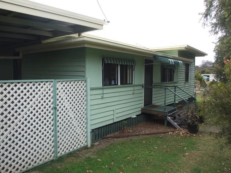 12 Littleton Street, Crows Nest QLD 4355