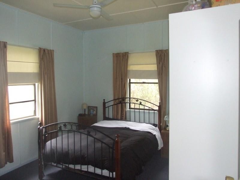 12 Littleton Street, Crows Nest QLD 4355