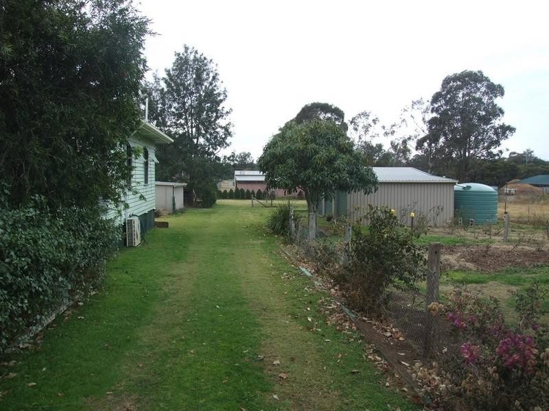 12 Littleton Street, Crows Nest QLD 4355