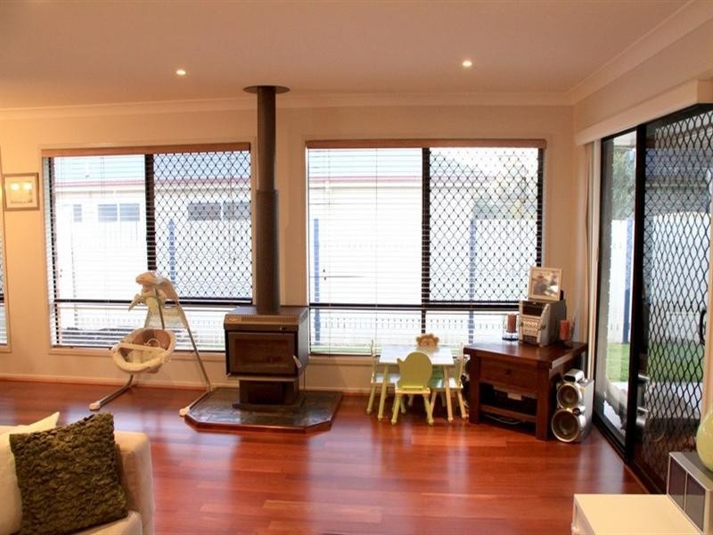 28 Samuel Avenue, Crows Nest QLD 4355