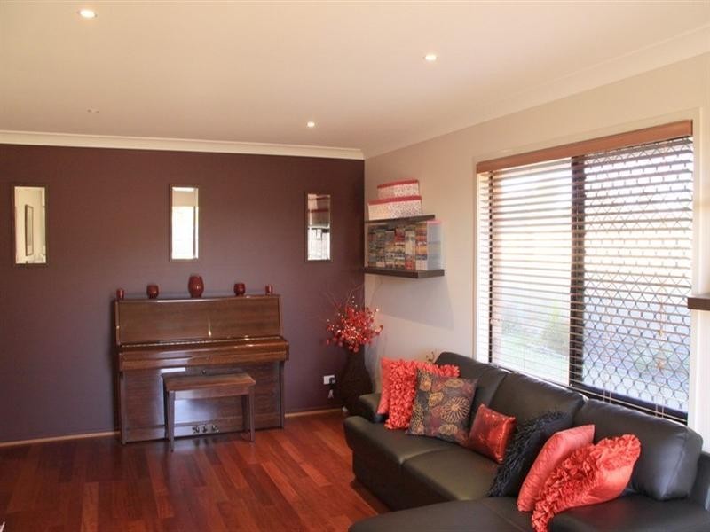 28 Samuel Avenue, Crows Nest QLD 4355