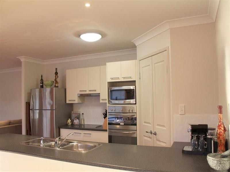 28 Samuel Avenue, Crows Nest QLD 4355