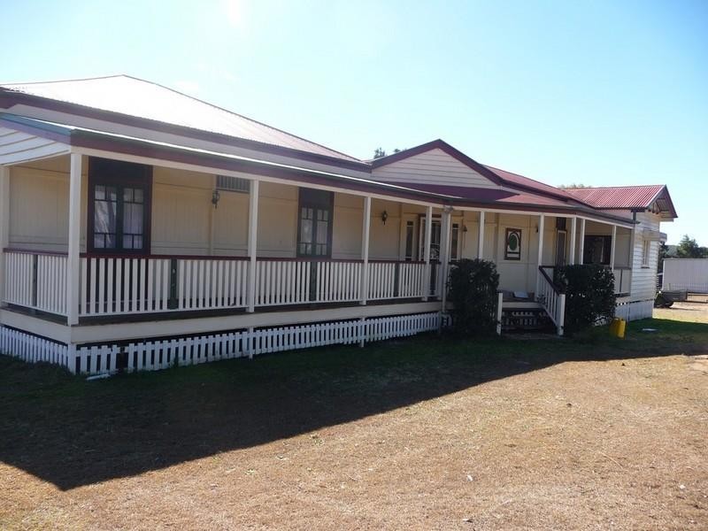 7217 New England Highway, Crows Nest QLD 4355