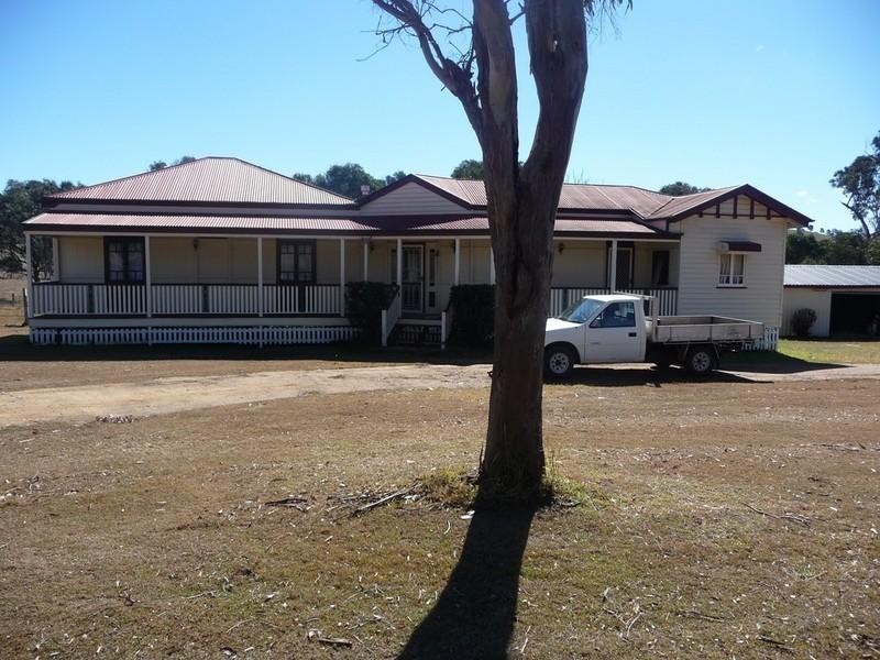 7217 New England Highway, Crows Nest QLD 4355