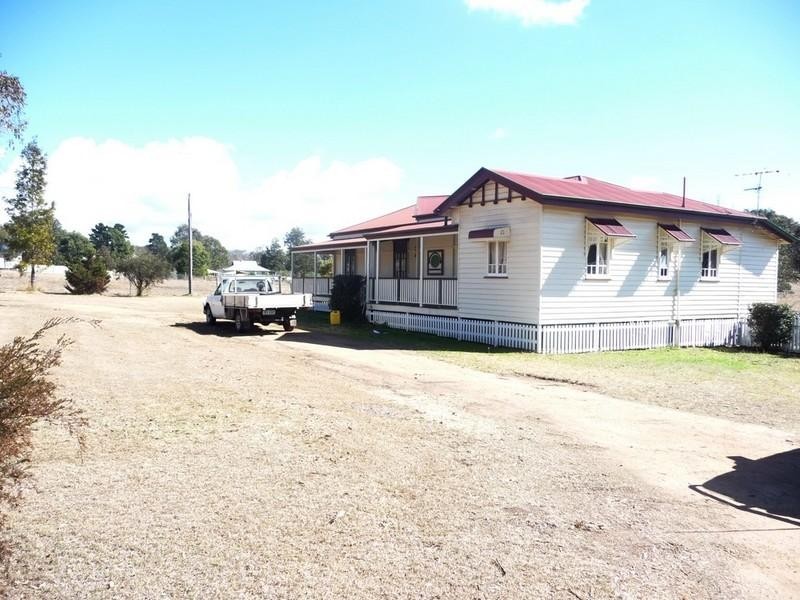 7217 New England Highway, Crows Nest QLD 4355