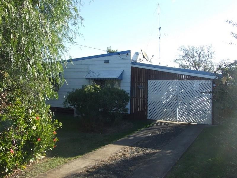 33 Daher Street, Goombungee QLD 4354
