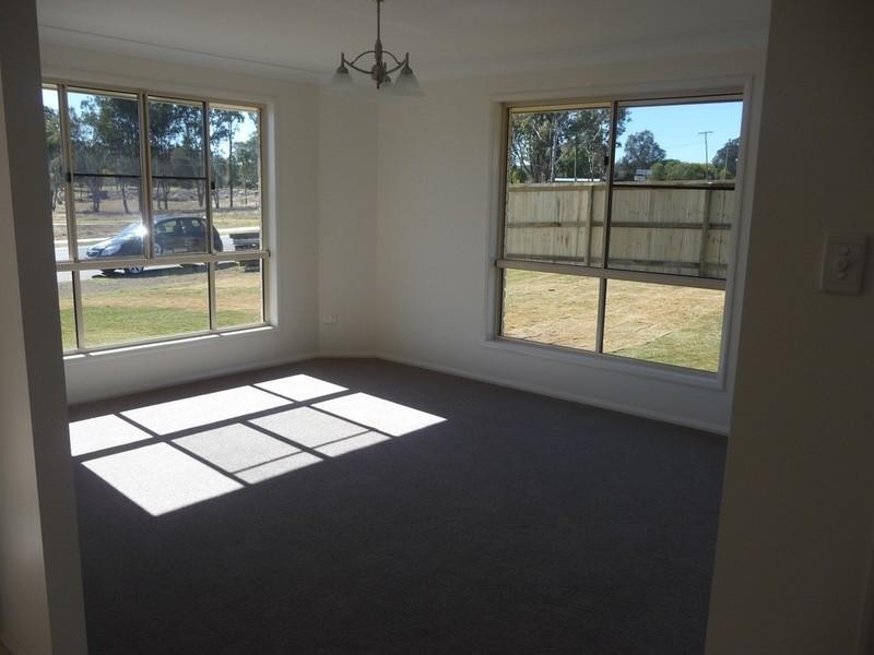 5 Cedarwood Drive, Crows Nest QLD 4355