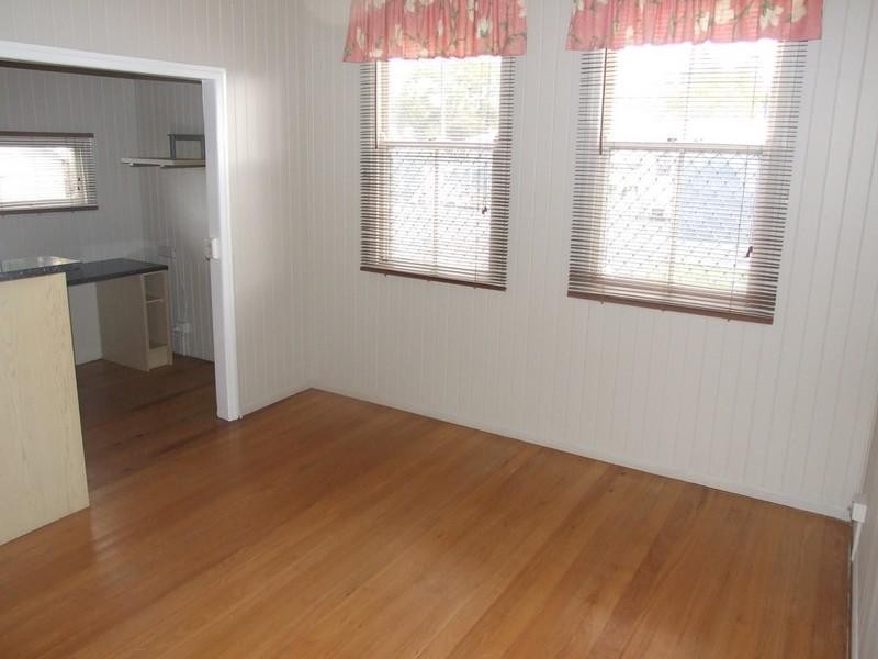 5 Lalor Street, Crows Nest QLD 4355