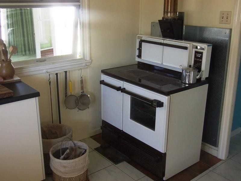 3 New England Highway, Crows Nest QLD 4355