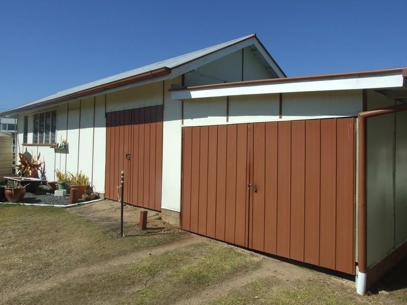 3 New England Highway, Crows Nest QLD 4355