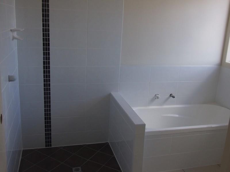 20 Vicky Avenue, Crows Nest QLD 4355