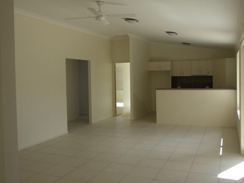 20 Vicky Avenue, Crows Nest QLD 4355