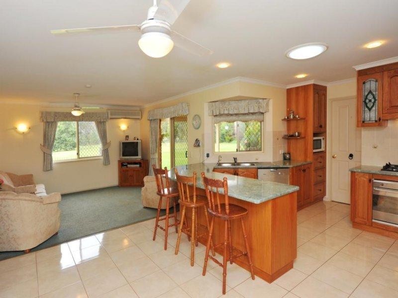 16 Melric Court, Cabarlah QLD 4352