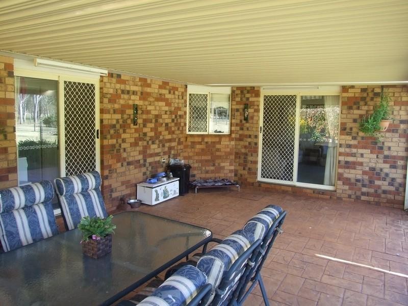 16 Melric Court, Cabarlah QLD 4352
