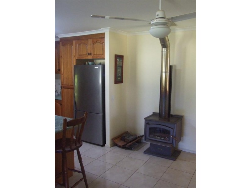 16 Melric Court, Cabarlah QLD 4352