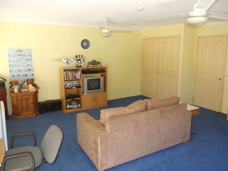 16 Melric Court, Cabarlah QLD 4352