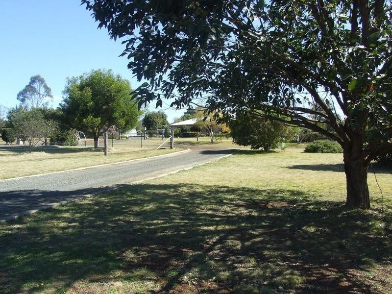 16 Melric Court, Cabarlah QLD 4352