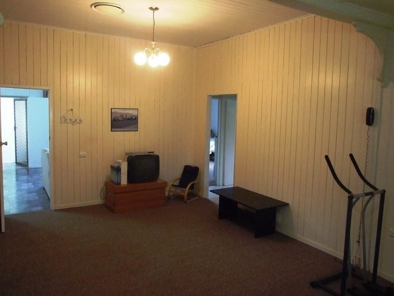 12 Littleton Street, Crows Nest QLD 4355