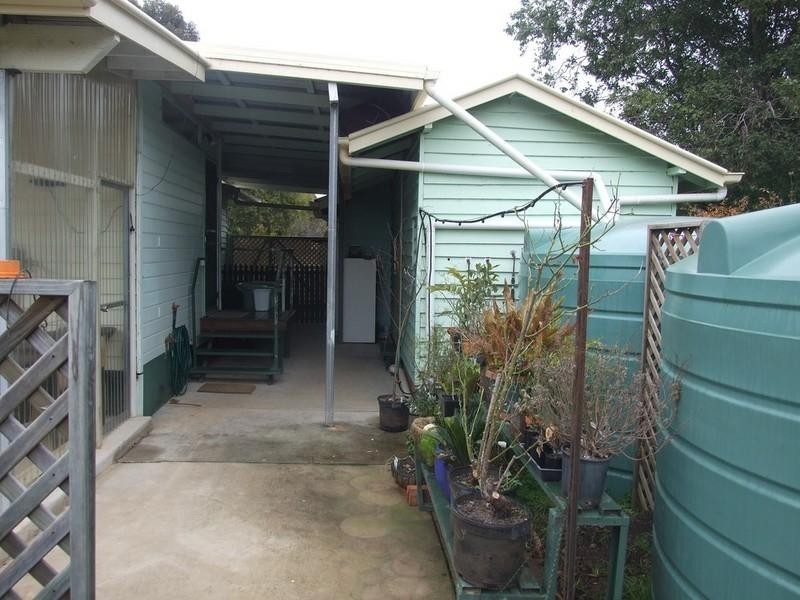 12 Littleton Street, Crows Nest QLD 4355