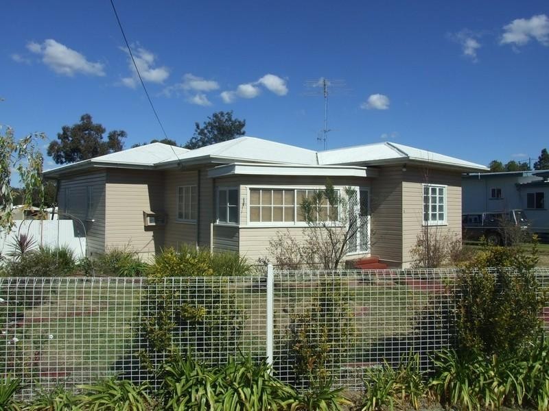 5 Lalor Street, Crows Nest QLD 4355