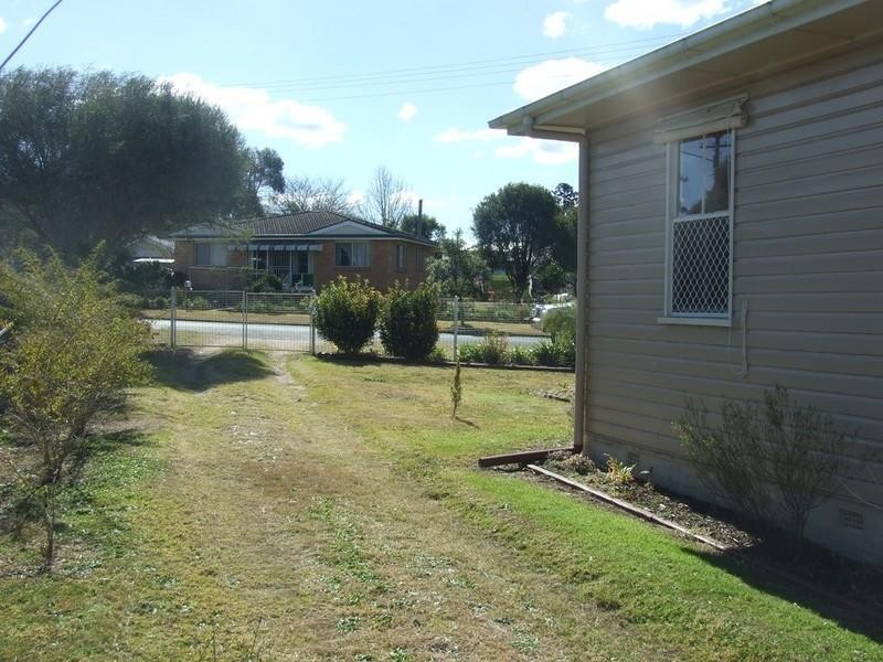 5 Lalor Street, Crows Nest QLD 4355