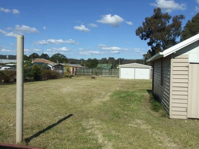 5 Lalor Street, Crows Nest QLD 4355