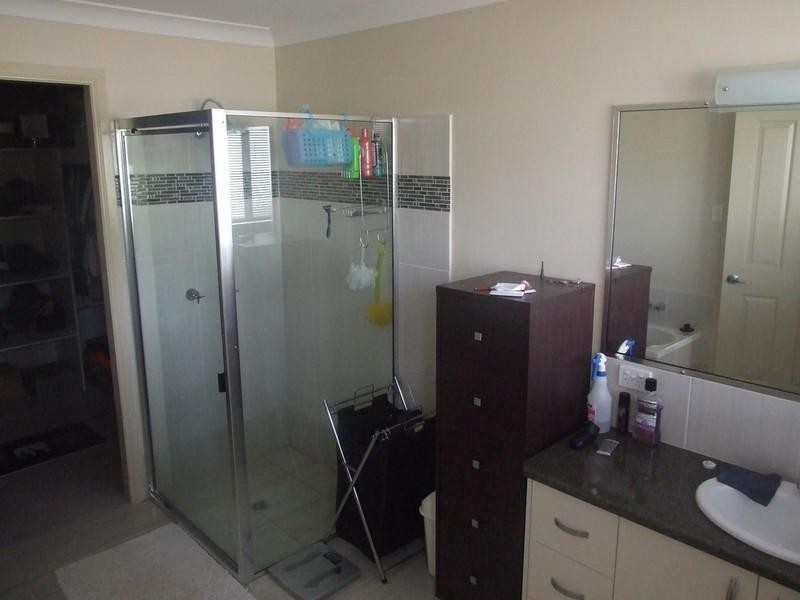 16 Vicky Avenue, Crows Nest QLD 4355