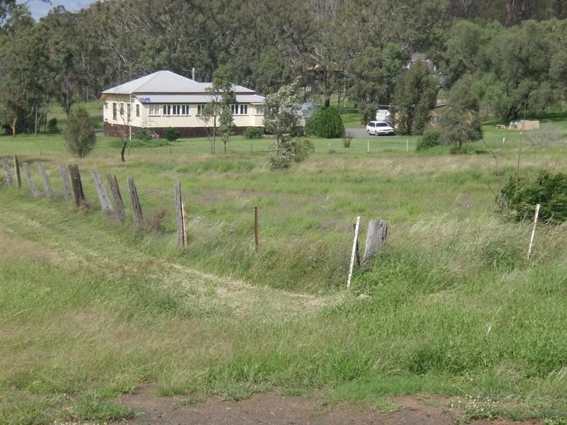 5 Lau Street, Goombungee QLD 4354