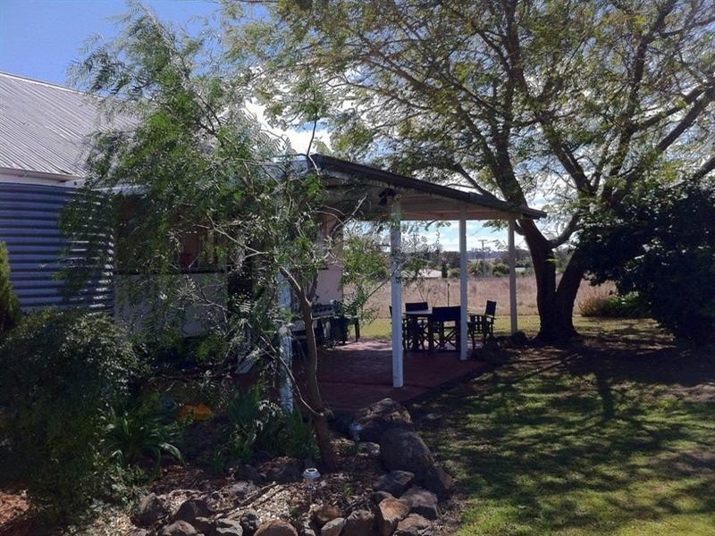 14 Daher Street, Goombungee QLD 4354