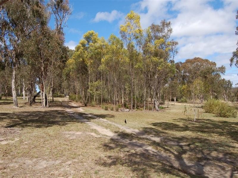 29 Pinnell Road, Crows Nest QLD 4355